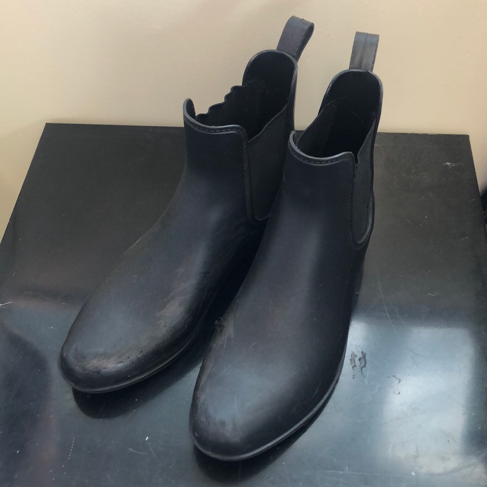Black Chelsea Boots